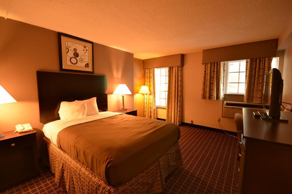 Econo Lodge Birmingham Hoover Exterior photo